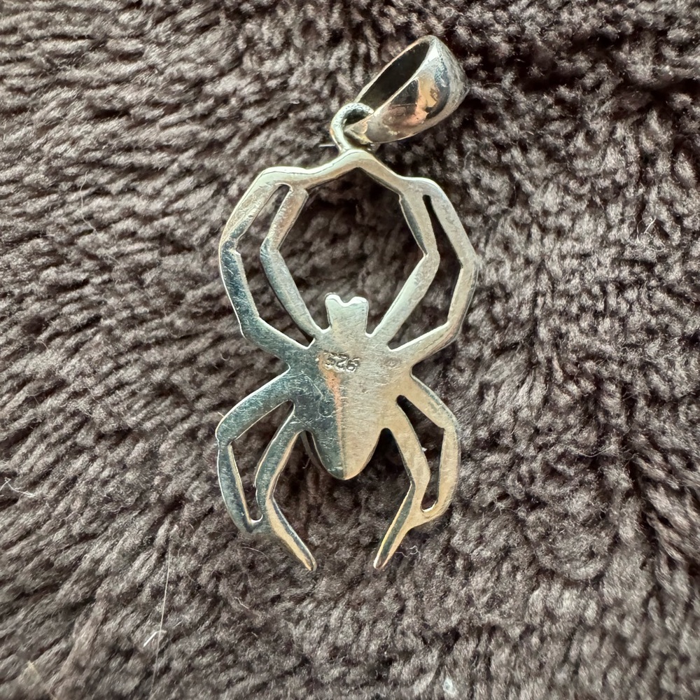 925 silver and black onyx spider pendant. - Picture 2 of 4
